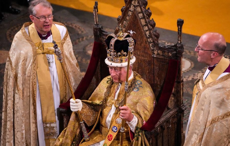 RAJA CHARLES III DITABAL SEBAGAI RAJA BRITAIN, PERTABALAN PERTAMA DALAM 70 TAHUN