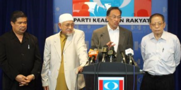 2013: HAJI HADI KATA ISLAM TIDAK HALANG PENGANUT AGAMA LAIN GUNA KALIMAH ALLAH DALAM AMALAN
