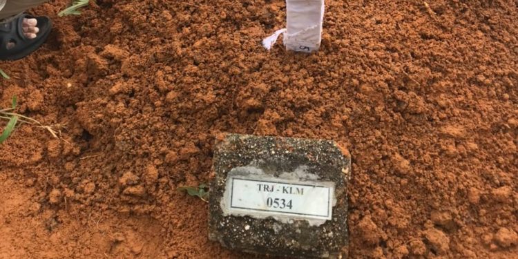 KOMUNITI PERISIKAN BERI PENGHORMATAN TERAKHIR KEPADA ALLAHYARHAMAH DATUK HASANAH, KELUARGA