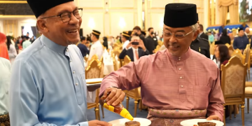 PAS PERASAN ‘KING MAKER’, SAMPAI LUPA PERANAN DAN PENGARUH BESAR SARAWAK