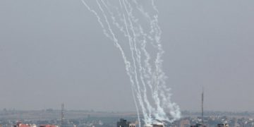 ISRAEL KEMBALI MENYERANG GAZA, JIHAD ISLAM LANCAR BERPULUH-PULUH ROKET 