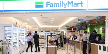 FAMILYMART HENTI JUAL MINUMAN BERALKOHOL DI SELURUH RANGKAIANNYA
