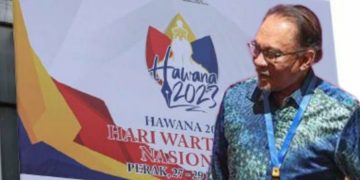 MEDIA PERLU BEBAS SEPENUHNYA, KRITIK PM, KERAJAAN DIBENARKAN – ANWAR