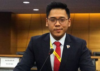 UMNO DIGESA AMBIL SEMULA AHLI DIGANTUNG, DIPECAT TETAPI MASIH SETIA