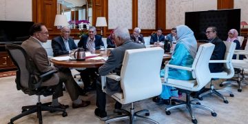 YAB PERDANA MENTERI LANCAR BUKU ADAB PERBEZAAN PENDAPAT DALAM ISLAM