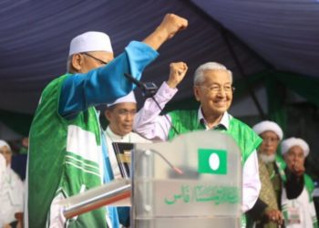 MAHATHIR HANYA PARASIT POLITIK, TANPA BELIAU PAS TETAP KEKAL RELEVAN!