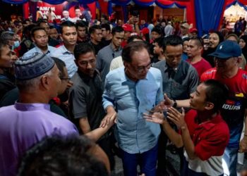 ANWAR JELAS INISIATIF KERAJAAN, CABAR PEMBANGKANG ‘SERANG’, SANGGAH DENGAN FAKTA