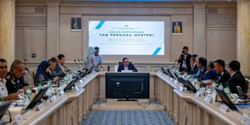 YAB PERDANA MENTERI GESA TINGKAT TATAKELOLA BASMI KETIRISAN, PEMBAZIRAN