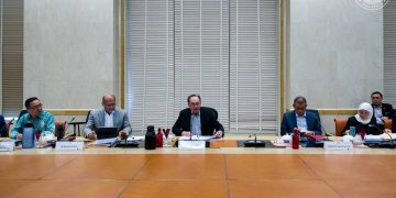 ANWAR MEMPENGERUSIKAN MESYUARAT MAJLIS EKONOMI DIGITAL DAN REVOLUSI PERINDUSTRIAN KEEMPAT NEGARA (MED4IRN)