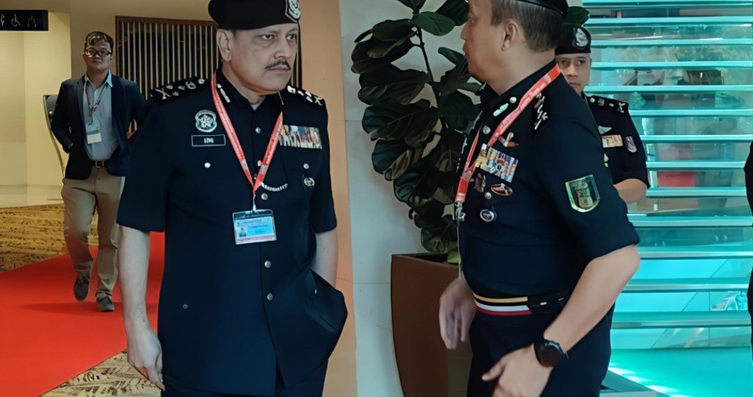 PENGARAH JABATAN KDNKA TINJAU PENUGASAN PDRM SEMPENA AMM KE-58
