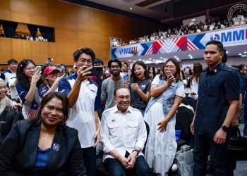 ANWAR RASMI FAKULTI KECERDASAN BUATAN DAN KEJURUTERAAN MMU, GALAK PELAJAR KUASAI AI