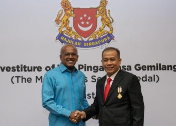 KPN DIANUGERAHKAN PINGAT JASA GEMILANG SINGAPURA ATAS KERJASAMA KESELAMATAN