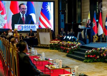 ASEAN SEBAGAI SEBUAH KOMUNITI – AMAN, MAKMUR DAN BERTERASKAN RAKYAT