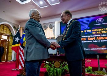 ANWAR TERIMA ANUGERAH SIVIL TERTINGGI TIMOR LESTE
