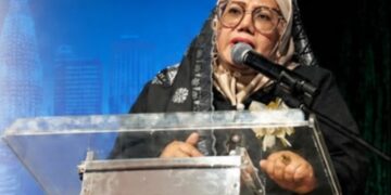 NEGARAWATI TANAHAIR SERU PERTAHAN ASAS PERLEMBAGAAN, JANGAN GANGGU TIANG SERI NEGARA