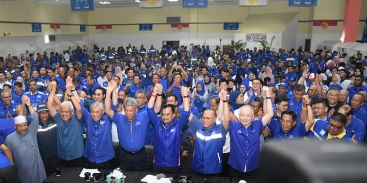 TUGAS BESAR MENANTI ISMAIL, KERAJAAN BN-PN DI NEGERI SEMBILAN